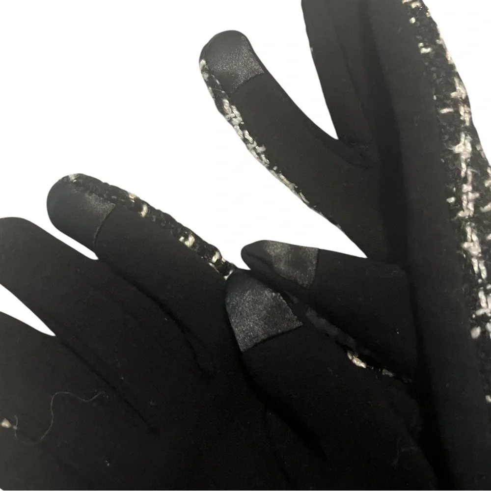 Chic Black & White Tweed Plaid Patterned Faux  Fur-Trimmed Touchscreen Gloves